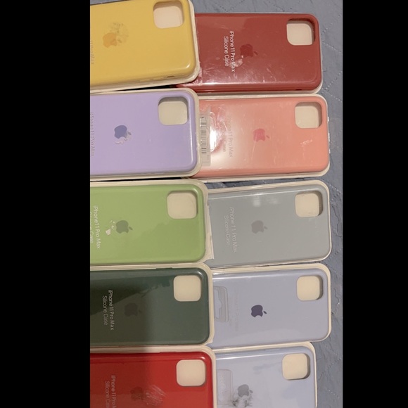 11 pro max apple case ❤️🧡💛💚💙💜🤎🖤 - Picture 1 of 3